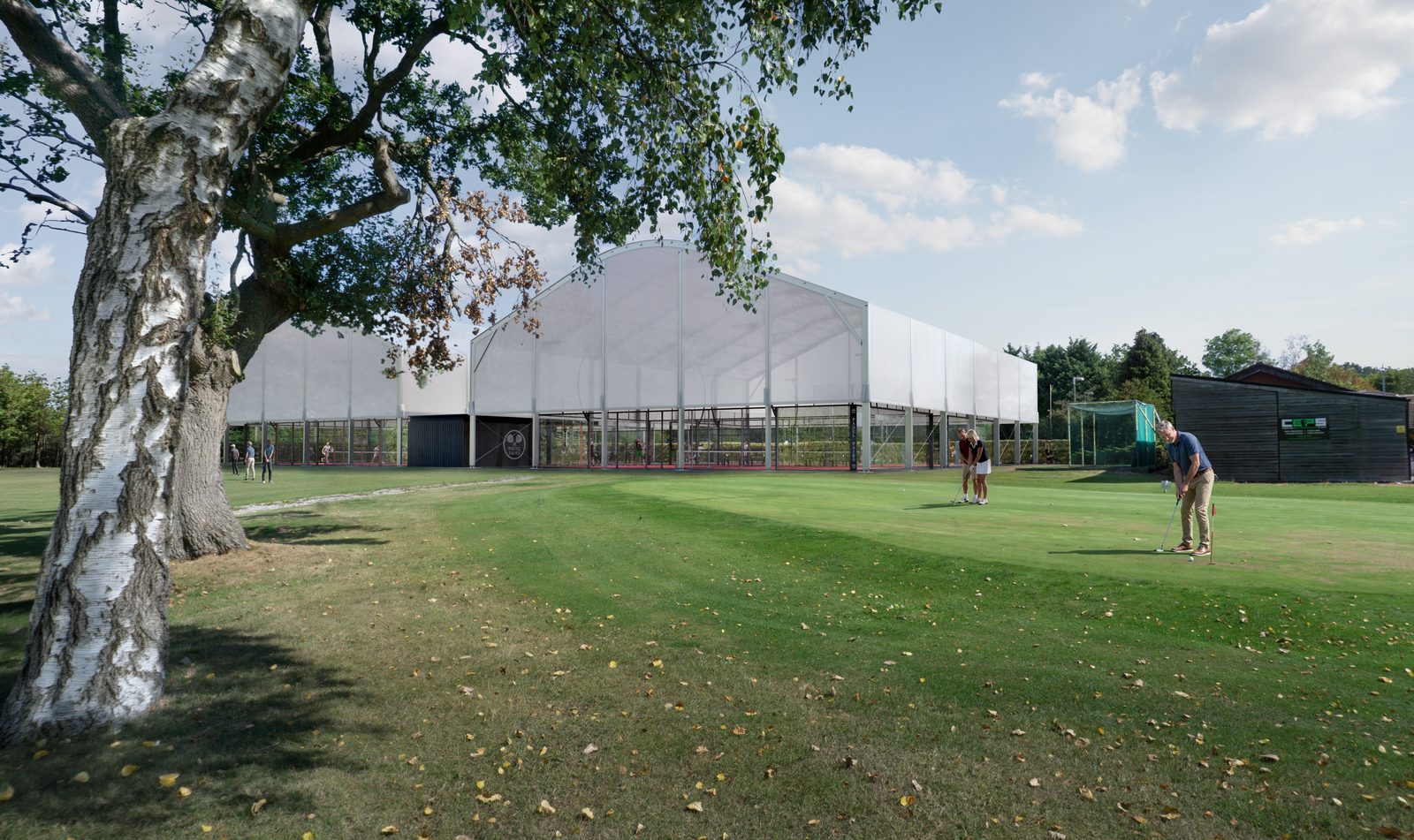 Padel Pairs courts viewed from the golf course, CGI visualisation